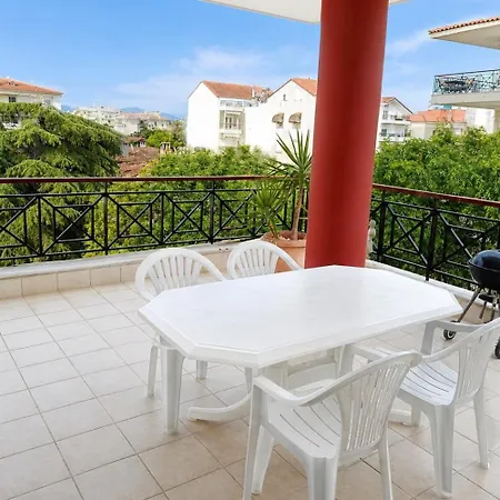 Elenis Garden View Apartmán Peraía